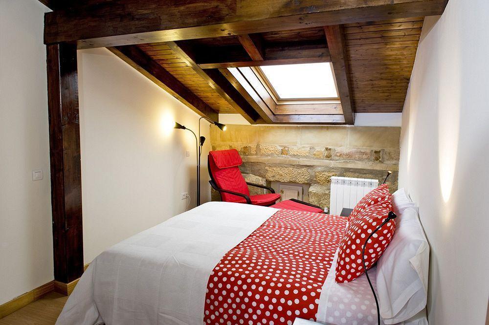 Apartamentos Turisticos Los Zapatos Morados Haro Luaran gambar