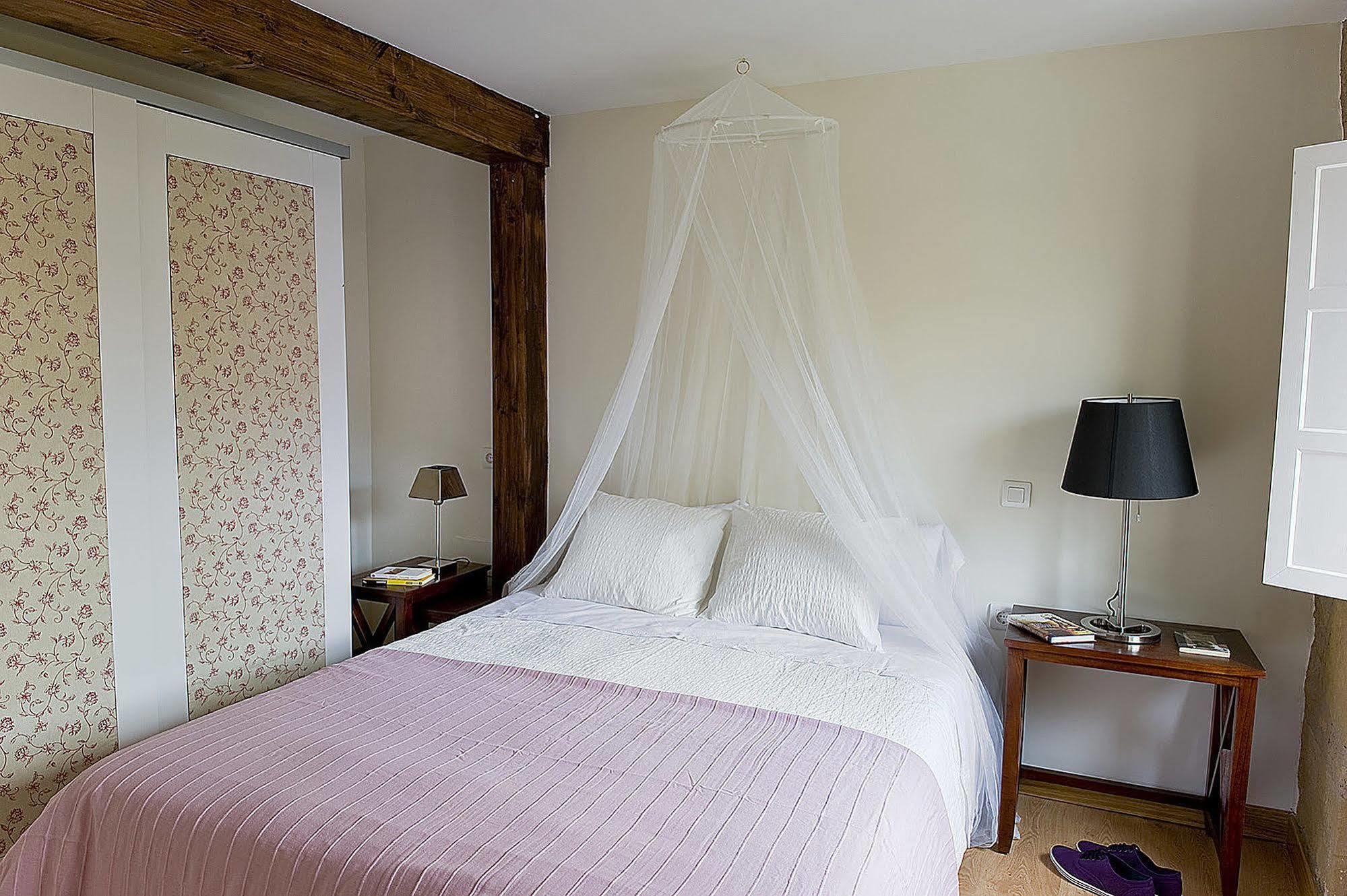 Apartamentos Turisticos Los Zapatos Morados Haro Luaran gambar
